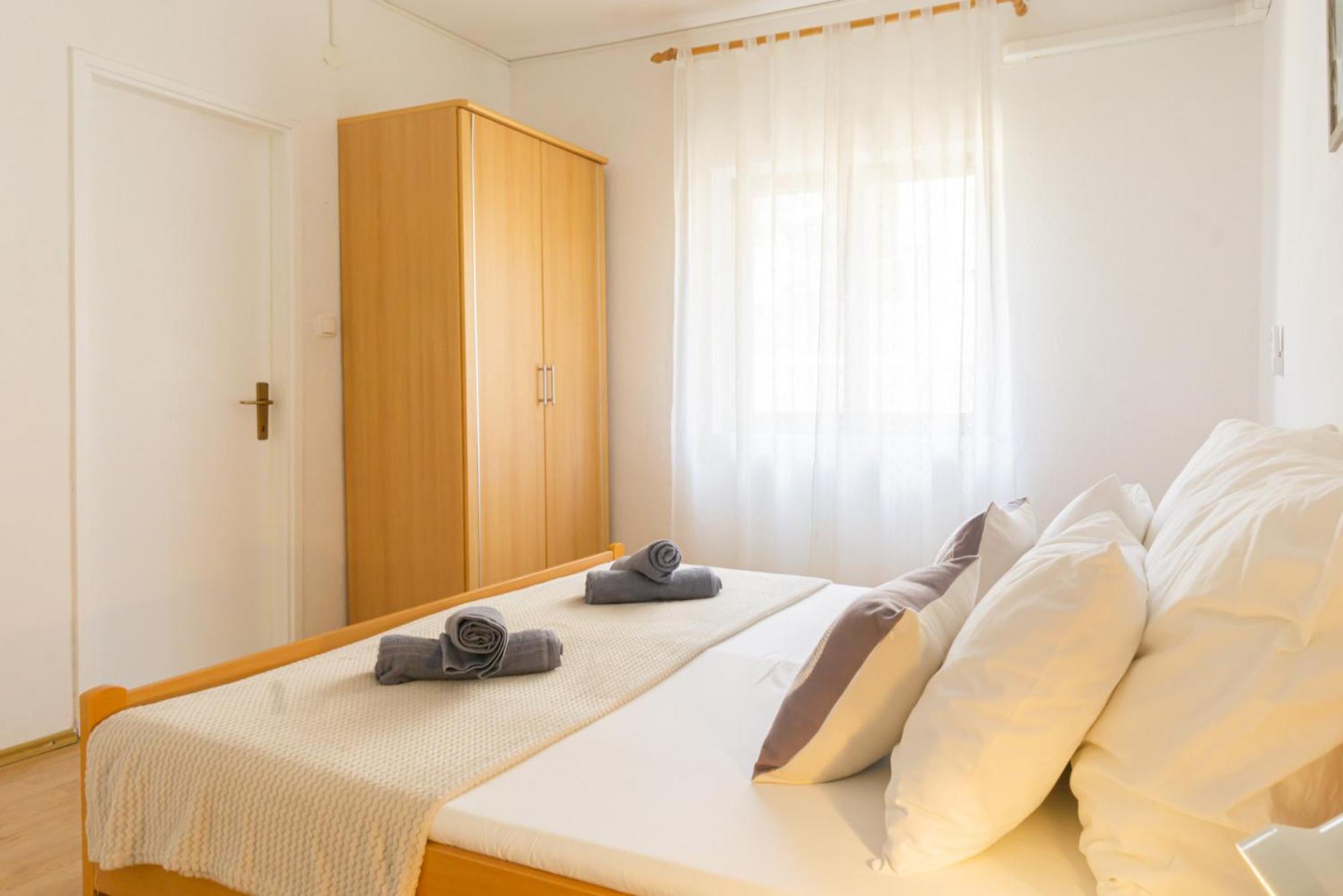 Apartment And Room Bacic Metajna Rom bilde