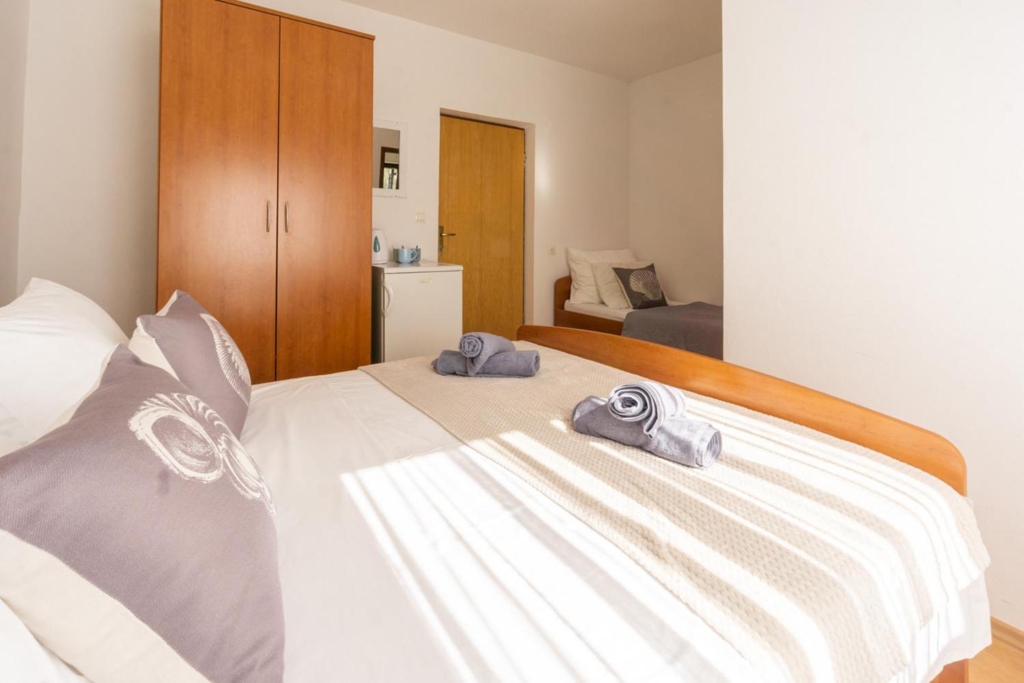 Apartment And Room Bacic Metajna Rom bilde