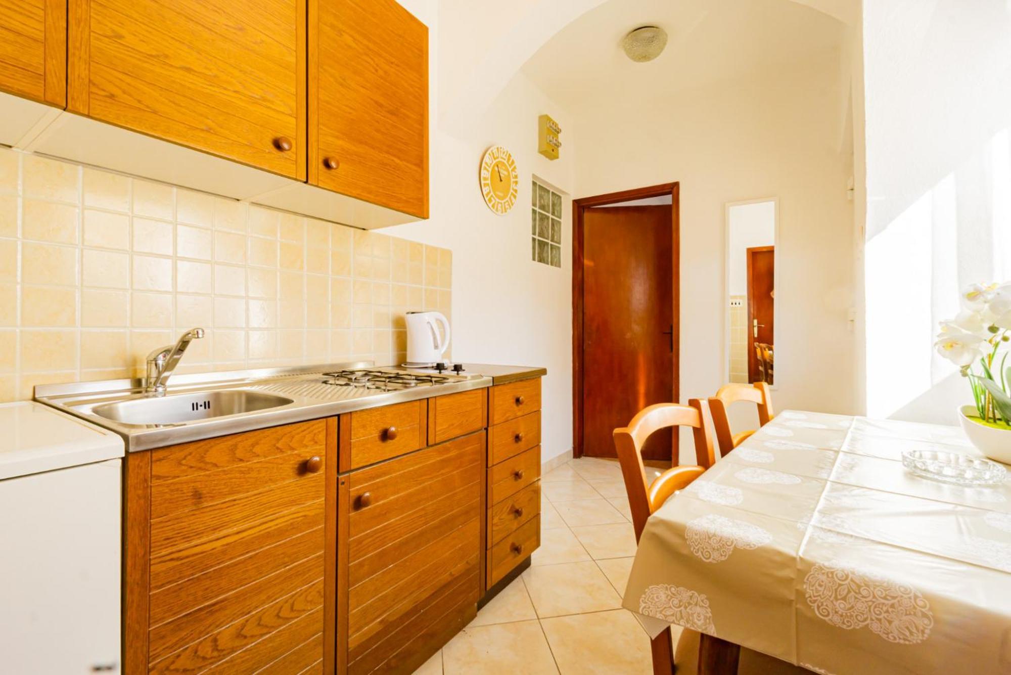 Apartment And Room Bacic Metajna Rom bilde